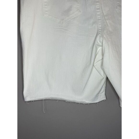 Jessica Simpson Adored Slim Bermuda Shorts Modest White Denim Jean Fray Hem 24W - Picture 9 of 16